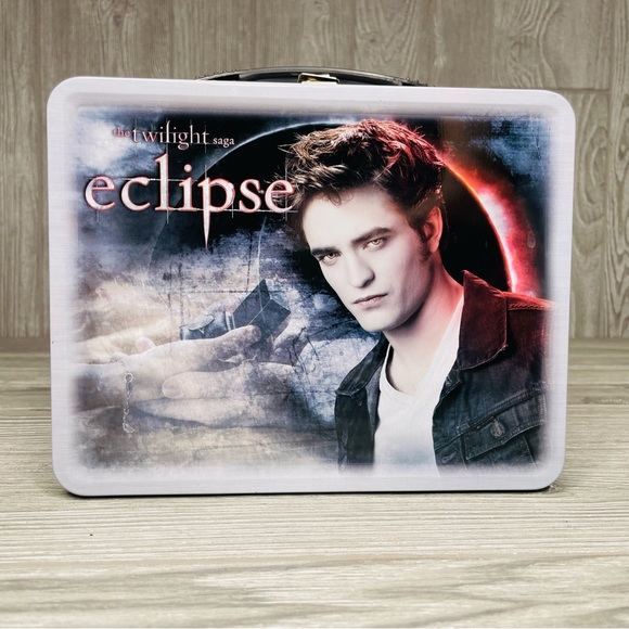 NECA Twilight Lunch Box Twilight Eclipse Movie Memorabilia decoration vampire - Picture 2 of 6